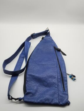 Studio Z Leatjer Sling Bag Woth Adjustable Strap